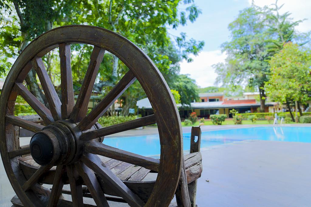 Miridiya Lake Resort Anuradhapura Luaran gambar